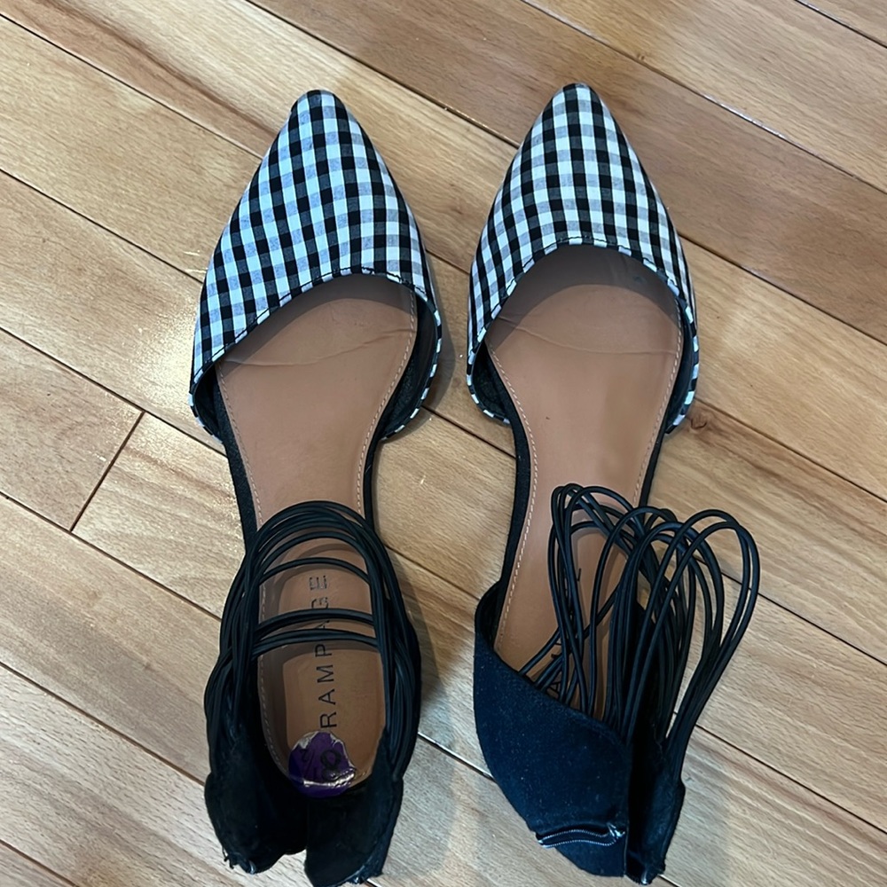 4/$20 Super Cute Strappy Flats size 8.5